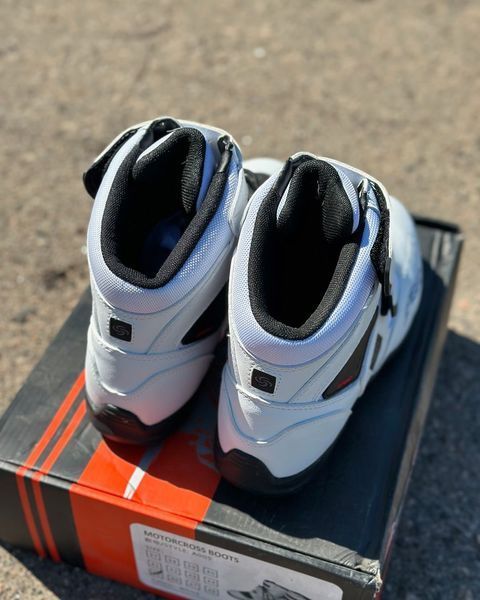 Черевики PROBIKER (mod:A005, size:44, білі) O-1336 фото