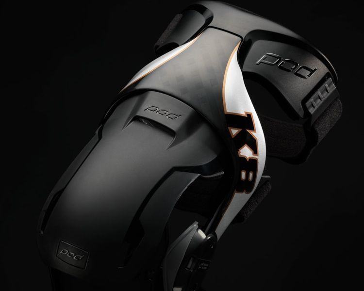 Мотонаколінники Pod K8 2.0 Knee Brace Carbon L австралійська збірка mt-K8013-169-LG фото